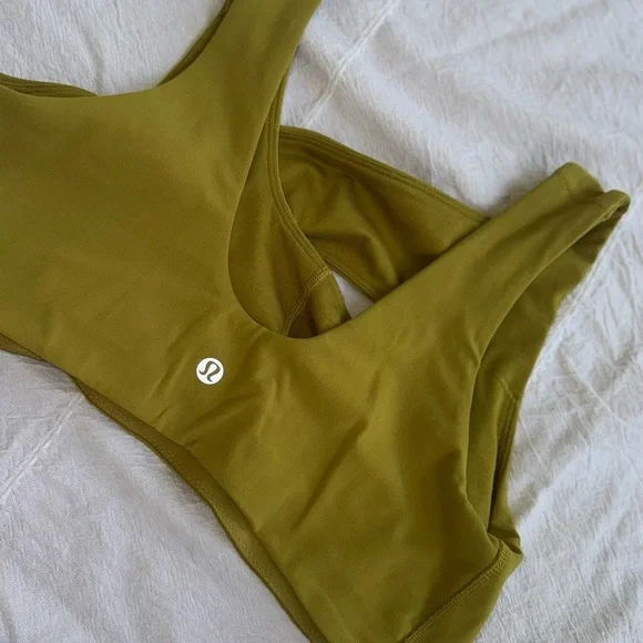 Lululemon cross-front yoga bra - Picture 7 of 8